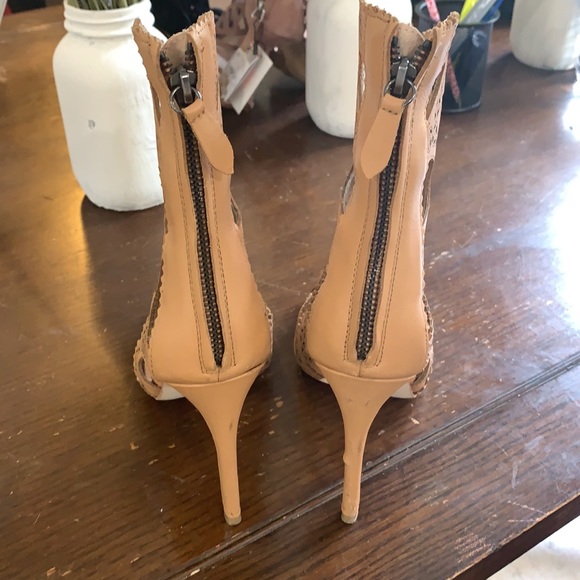 - LEATHER ZARA ZIP HEEL - - Picture 3 of 6